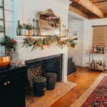 How to make a simple DIY string garland for your Christmas mantel