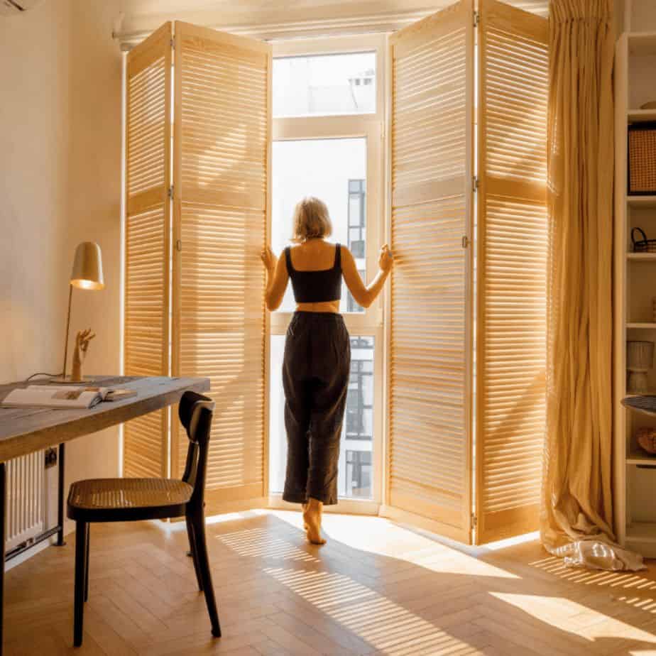 Blinds vs shades: what's the difference and when to use which